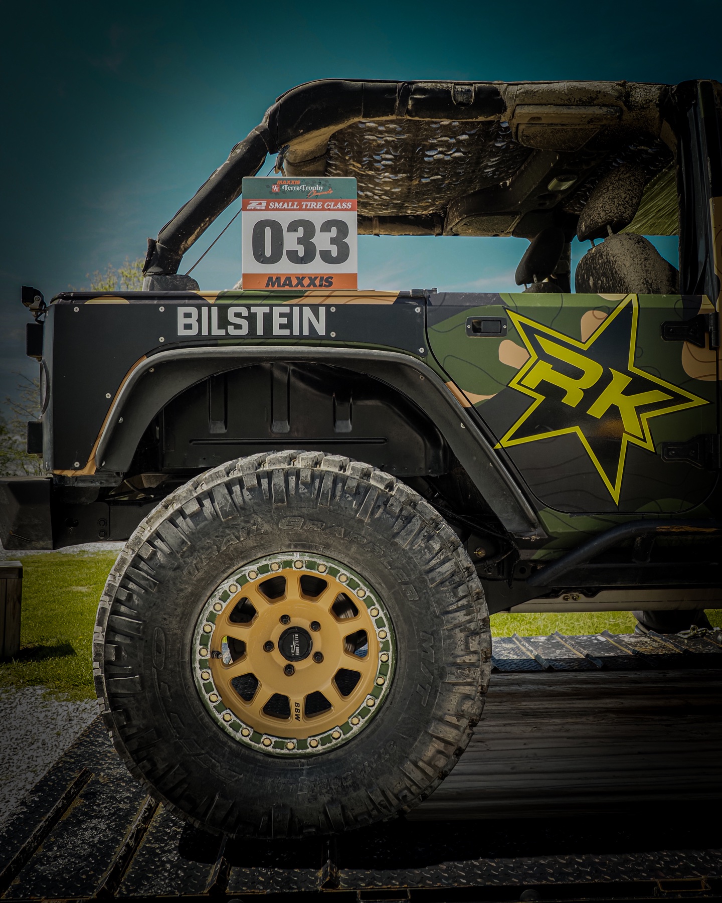 Rock Krawler beadlock wheel and Nitto tire detail